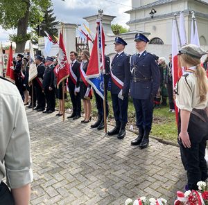 poczet sztandarowy Komendy Powiatowej Policji w Puławach