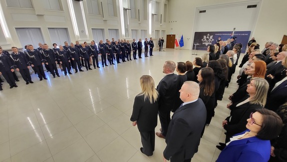 Sala Komendy Wojewódzkiej Policji w Lublinie w której odbywają się uroczystości Dnia Służby Cywilnej.