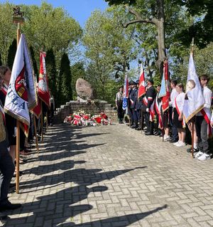 Pomnik Konstytucji 3 Maja w Puławach