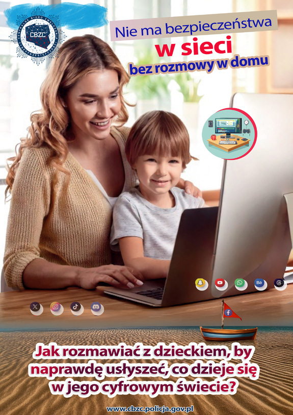 kobieta z dzieckiem na kolanach siedzący przed laptopem