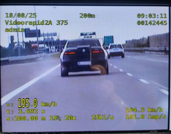 zatrzymany samochód BMW