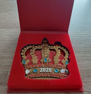 medal w futerale Korona Polskich Półmaratonów