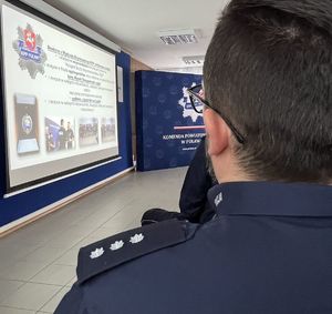 slajd z wyróżnionymi policjantami z wydziału kryminalnego