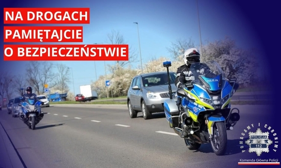 policjanci na motocyklach