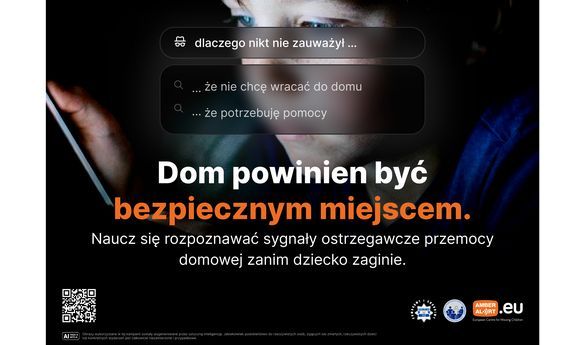 napis dom powinien być bezpiecznym miejscem w tle buzia dziecka oświetlona światłem telefonu